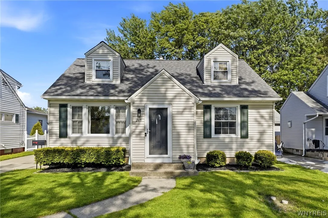 265 Blackstone Boulevard, Tonawanda, New York 1415, Tonawanda, New York 14150, 3 Bedrooms Bedrooms, 6 Rooms Rooms,2 BathroomsBathrooms,Residential,For Sale,265 Blackstone Boulevard, Tonawanda, New York 1415,0,B1681570 265 Blackstone Boulevard, Tonawanda, New York 1415, Tonawanda, New York 14150, 3 Bedrooms Bedrooms, 6 Rooms Rooms,2 BathroomsBathrooms,Residential,For Sale,265 Blackstone Boulevard, Tonawanda, New York 1415,0,B1681570
