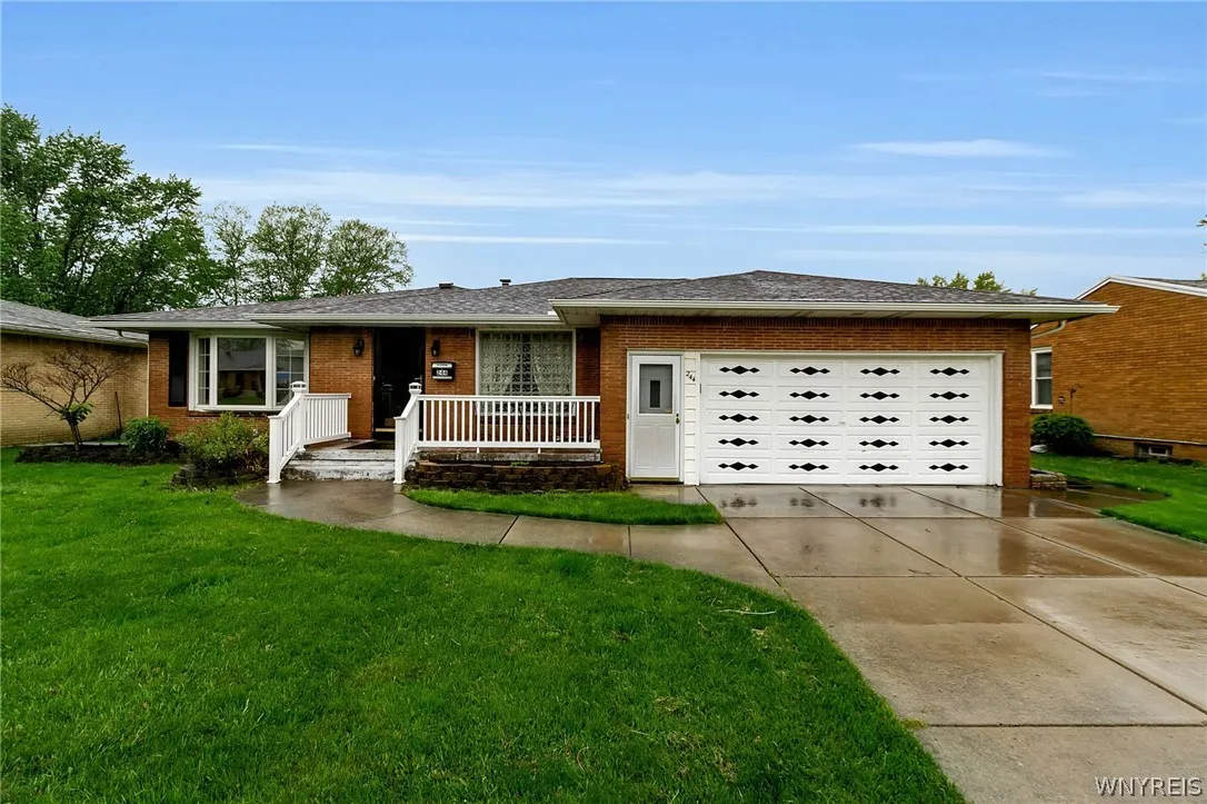 244 Fairways Boulevard, Amherst, New York 14221, Amherst, New York 14221, 3 Bedrooms Bedrooms, 9 Rooms Rooms,1 BathroomBathrooms,Residential,Closed,244 Fairways Boulevard, Amherst, New York 14221,0,B1683704