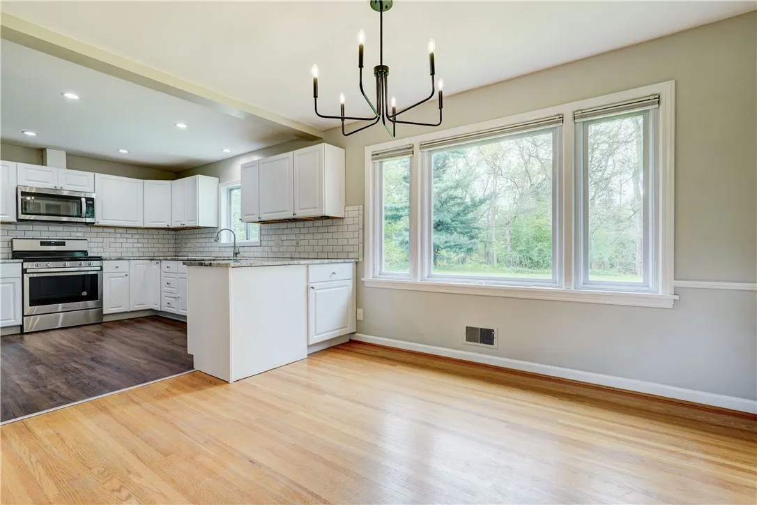 15 Lochnavar Parkway, Pittsford, New York 14534, Pittsford, New York 14534, 3 Bedrooms Bedrooms, 5 Rooms Rooms,1 BathroomBathrooms,Residential,For Sale,15 Lochnavar Parkway, Pittsford, New York 14534,0,R1684323