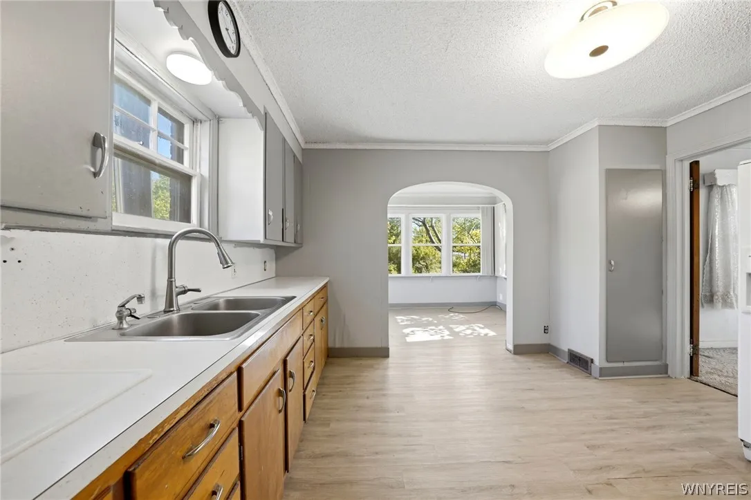 6467 Chestnut Ridge Road, Orchard Park, New York 1, Orchard Park, New York 14127, 5 Bedrooms Bedrooms, 9 Rooms Rooms,1 BathroomBathrooms,Residential,For Sale,6467 Chestnut Ridge Road, Orchard Park, New York 1,0,B1684432