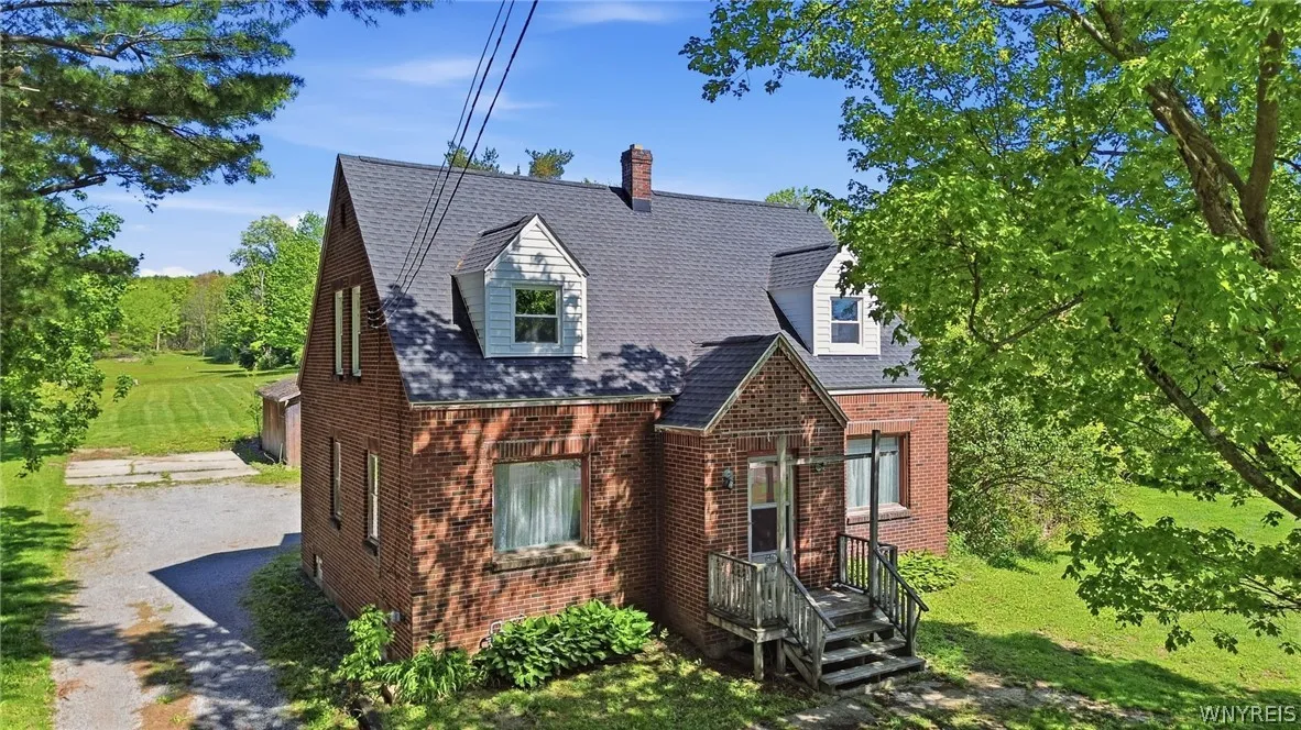 6467 Chestnut Ridge Road, Orchard Park, New York 1, Orchard Park, New York 14127, 5 Bedrooms Bedrooms, 9 Rooms Rooms,1 BathroomBathrooms,Residential,For Sale,6467 Chestnut Ridge Road, Orchard Park, New York 1,0,B1684432