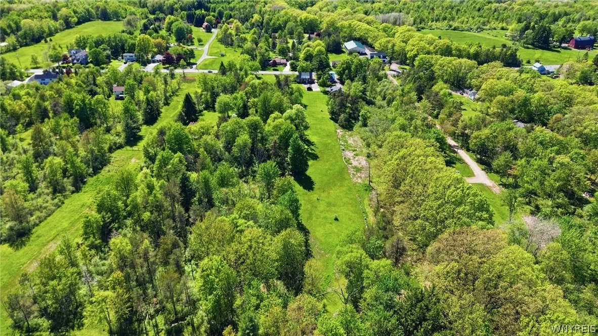 6467 Chestnut Ridge Road, Orchard Park, New York 1, Orchard Park, New York 14127, 5 Bedrooms Bedrooms, 9 Rooms Rooms,1 BathroomBathrooms,Residential,For Sale,6467 Chestnut Ridge Road, Orchard Park, New York 1,0,B1684432
