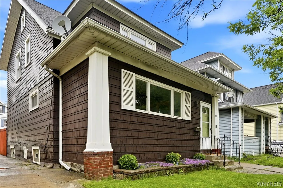 1439 Kenmore Avenue, Tonawanda, New York 14217, Tonawanda, New York 14217, 3 Bedrooms Bedrooms, 10 Rooms Rooms,2 BathroomsBathrooms,Residential,For Sale,1439 Kenmore Avenue, Tonawanda, New York 14217,0,B1684355