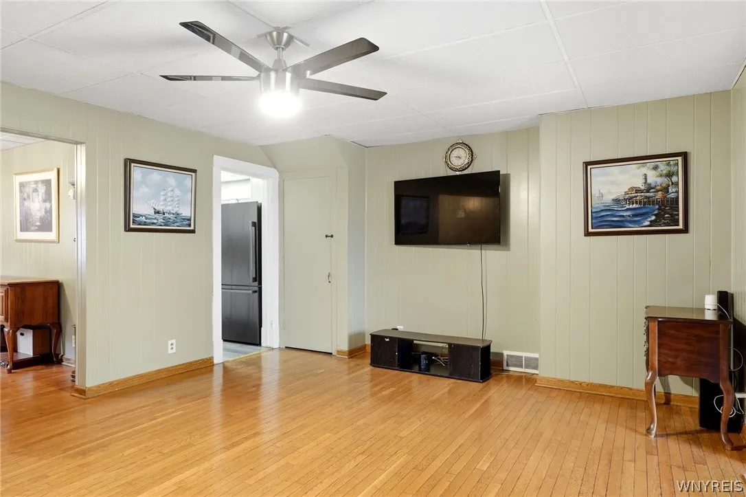 1439 Kenmore Avenue, Tonawanda, New York 14217, Tonawanda, New York 14217, 3 Bedrooms Bedrooms, 10 Rooms Rooms,2 BathroomsBathrooms,Residential,For Sale,1439 Kenmore Avenue, Tonawanda, New York 14217,0,B1684355
