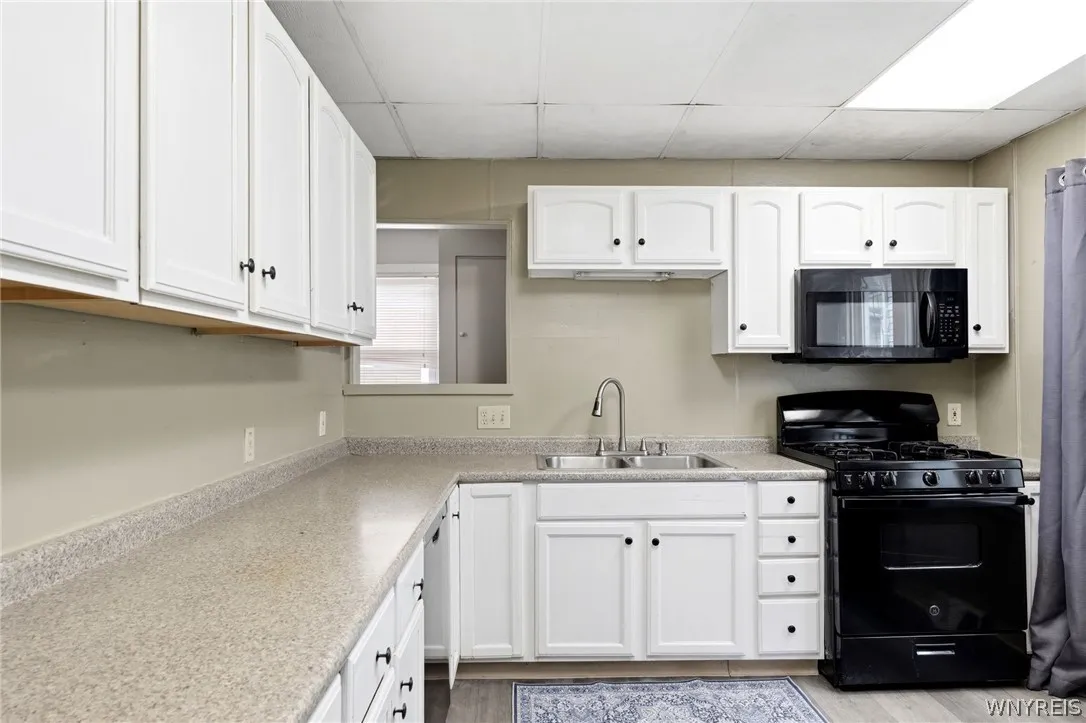 1439 Kenmore Avenue, Tonawanda, New York 14217, Tonawanda, New York 14217, 3 Bedrooms Bedrooms, 10 Rooms Rooms,2 BathroomsBathrooms,Residential,For Sale,1439 Kenmore Avenue, Tonawanda, New York 14217,0,B1684355