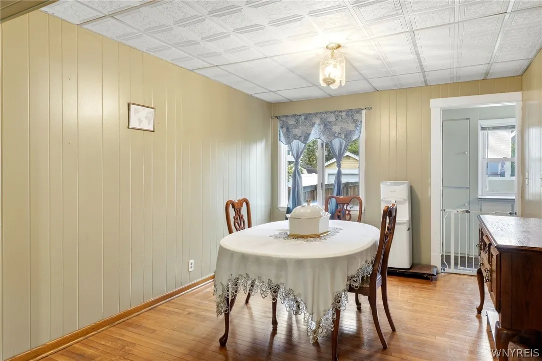 1439 Kenmore Avenue, Tonawanda, New York 14217, Tonawanda, New York 14217, 3 Bedrooms Bedrooms, 10 Rooms Rooms,2 BathroomsBathrooms,Residential,For Sale,1439 Kenmore Avenue, Tonawanda, New York 14217,0,B1684355