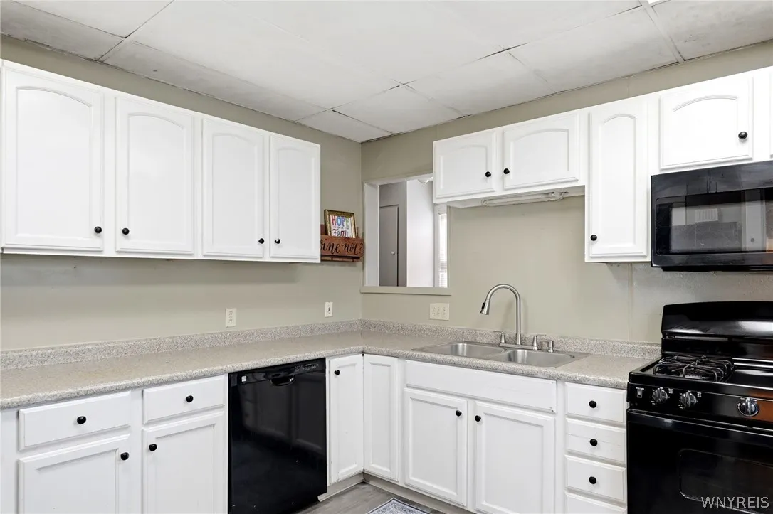 1439 Kenmore Avenue, Tonawanda, New York 14217, Tonawanda, New York 14217, 3 Bedrooms Bedrooms, 10 Rooms Rooms,2 BathroomsBathrooms,Residential,For Sale,1439 Kenmore Avenue, Tonawanda, New York 14217,0,B1684355