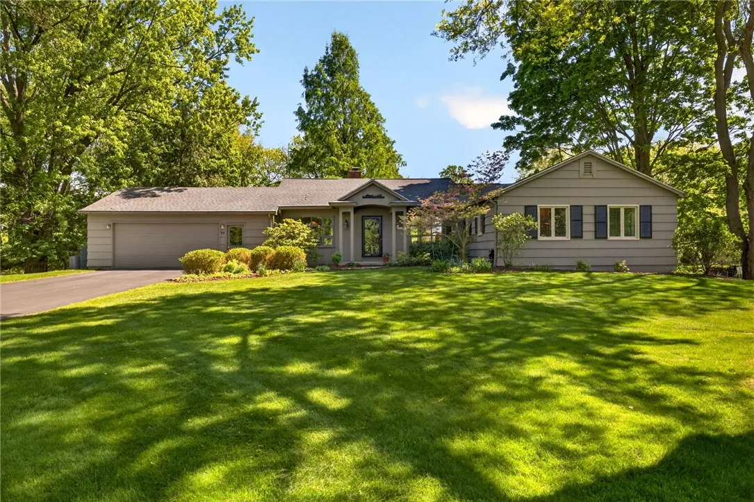77 Country Club Drive, Pittsford, New York 14618, Pittsford, New York 14618, 3 Bedrooms Bedrooms, 8 Rooms Rooms,2 BathroomsBathrooms,Residential,Closed,77 Country Club Drive, Pittsford, New York 14618,0,R1671456