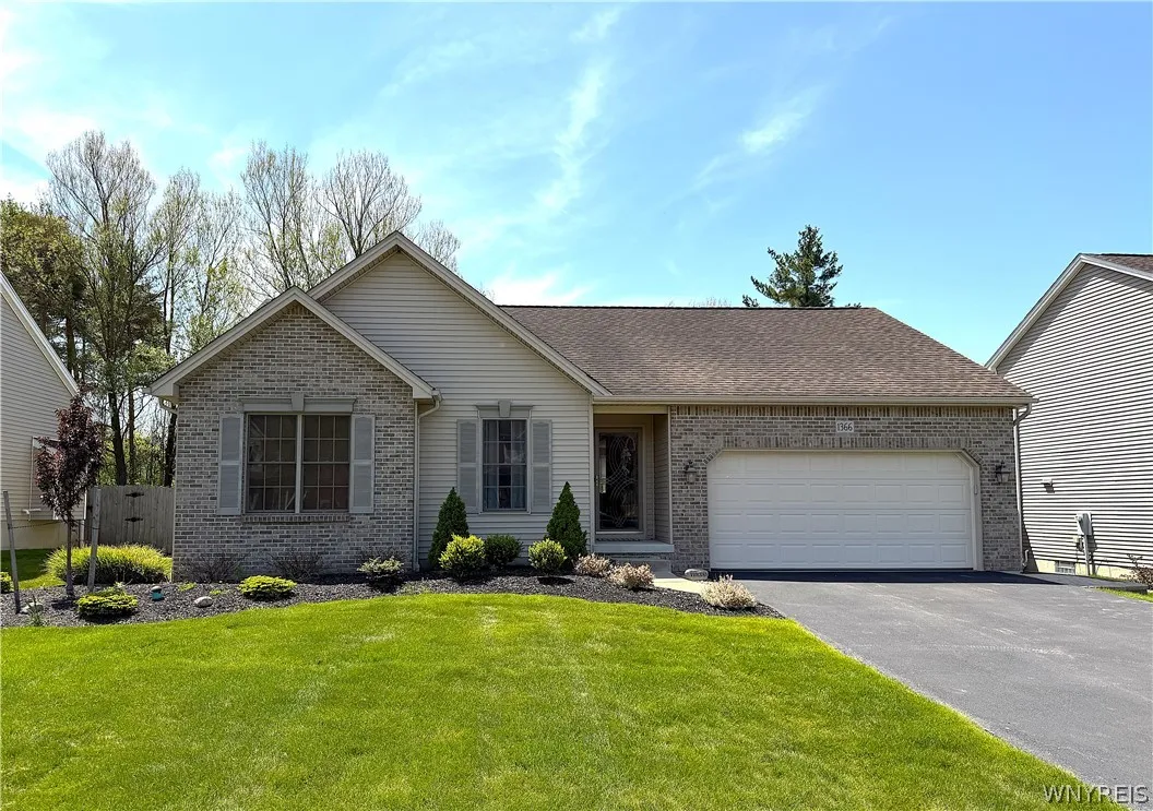 1366 Evergreen Drive, Hamburg, New York 14085, Hamburg, New York 14085, 3 Bedroom Bedrooms, 6 Room Rooms,2 BathroomBathrooms,Residential,Closed,1366 Evergreen Drive, Hamburg, New York 14085,0,B1684258