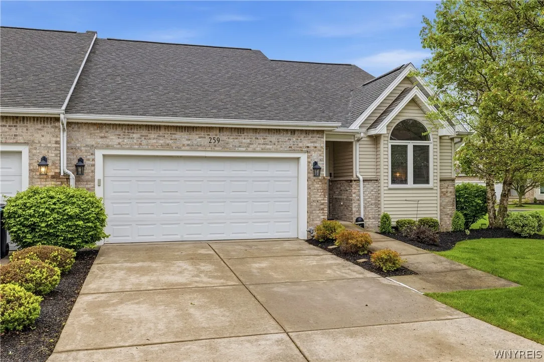 259 White Oak, Grand Island, New York 14072, Grand Island, New York 14072, 2 Bedroom Bedrooms, 5 Room Rooms,2 BathroomBathrooms,Residential,Closed,259 White Oak, Grand Island, New York 14072,0,B1684903