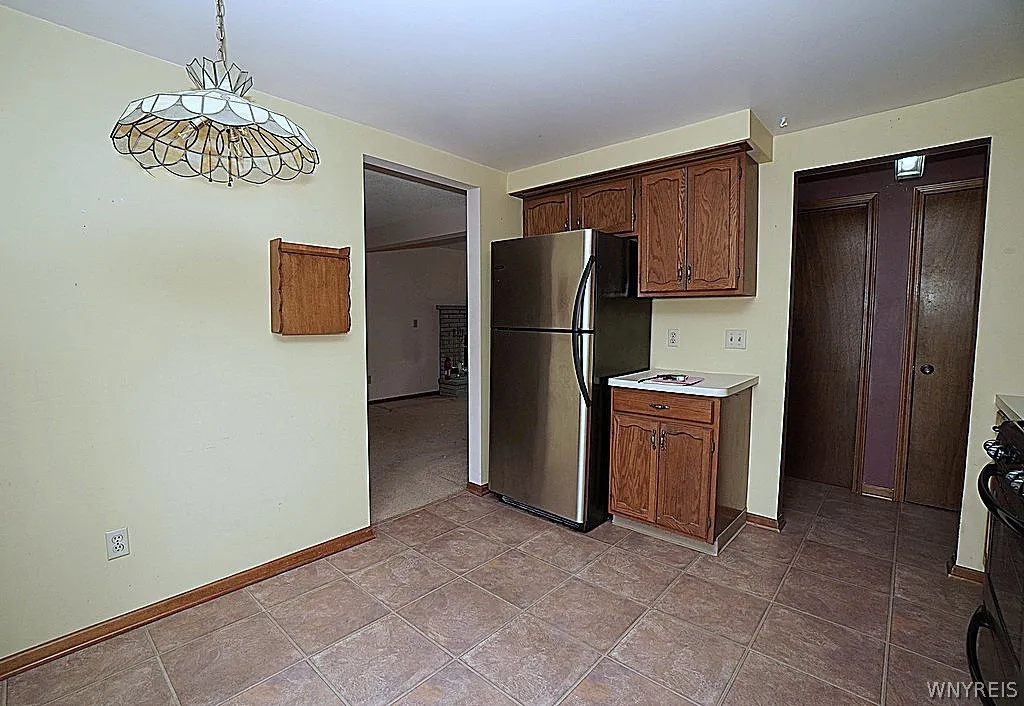 57 Wimbledon Lane, West Seneca, New York 14224, West Seneca, New York 14224, 2 Bedrooms Bedrooms, 5 Rooms Rooms,1 BathroomBathrooms,Residential,For Sale,57 Wimbledon Lane, West Seneca, New York 14224,0,B1684777
