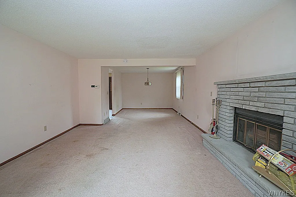 57 Wimbledon Lane, West Seneca, New York 14224, West Seneca, New York 14224, 2 Bedrooms Bedrooms, 5 Rooms Rooms,1 BathroomBathrooms,Residential,For Sale,57 Wimbledon Lane, West Seneca, New York 14224,0,B1684777