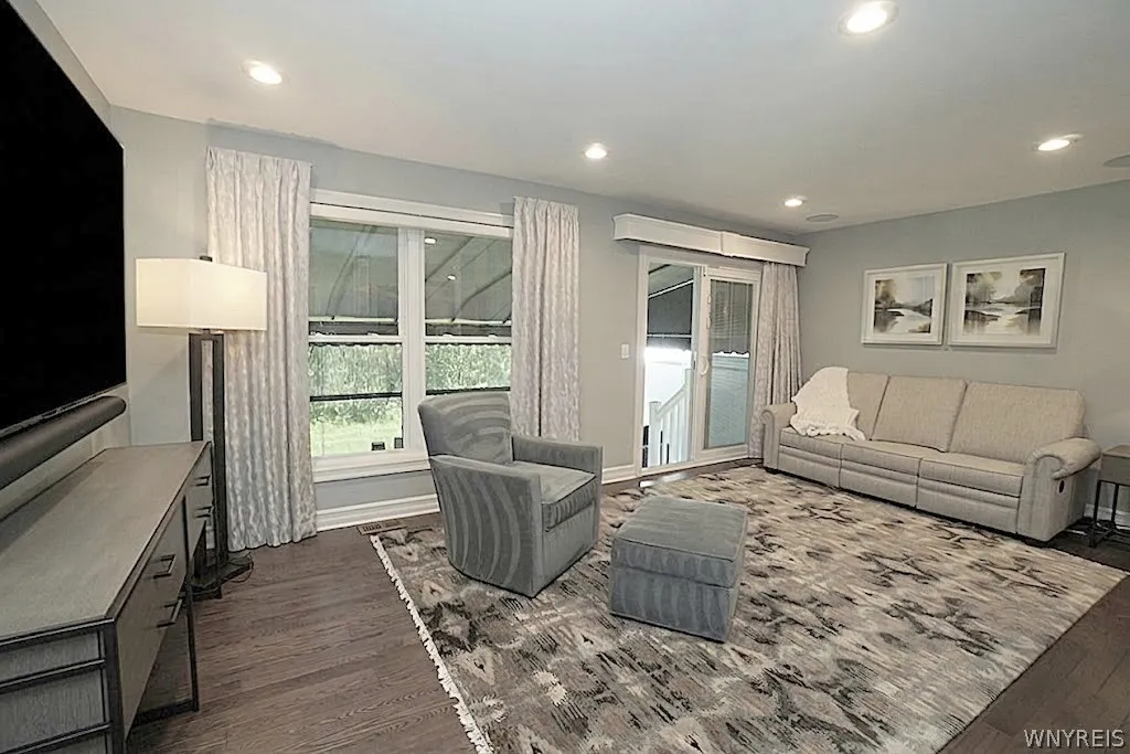 1003 Carriage Lane, West Seneca, New York 14224, West Seneca, New York 14224, 2 Bedrooms Bedrooms, 6 Rooms Rooms,2 BathroomsBathrooms,Residential,For Sale,1003 Carriage Lane, West Seneca, New York 14224,0,B1684986