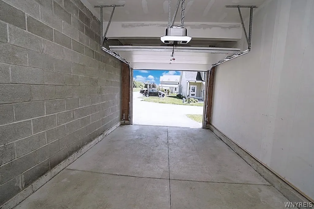 1003 Carriage Lane, West Seneca, New York 14224, West Seneca, New York 14224, 2 Bedrooms Bedrooms, 6 Rooms Rooms,2 BathroomsBathrooms,Residential,For Sale,1003 Carriage Lane, West Seneca, New York 14224,0,B1684986