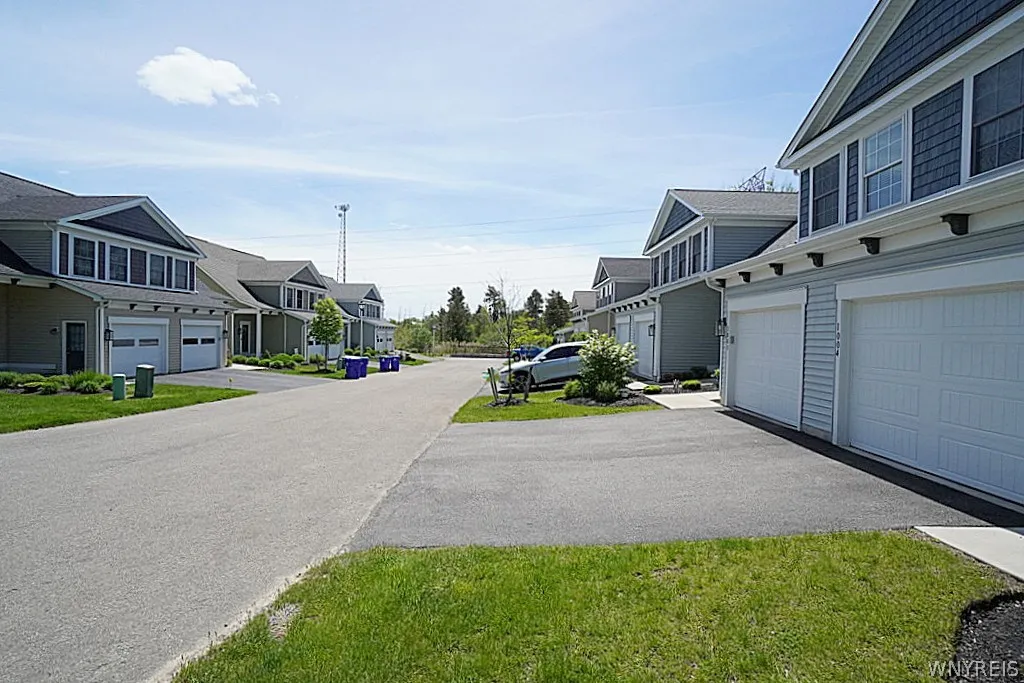 1003 Carriage Lane, West Seneca, New York 14224, West Seneca, New York 14224, 2 Bedrooms Bedrooms, 6 Rooms Rooms,2 BathroomsBathrooms,Residential,For Sale,1003 Carriage Lane, West Seneca, New York 14224,0,B1684986
