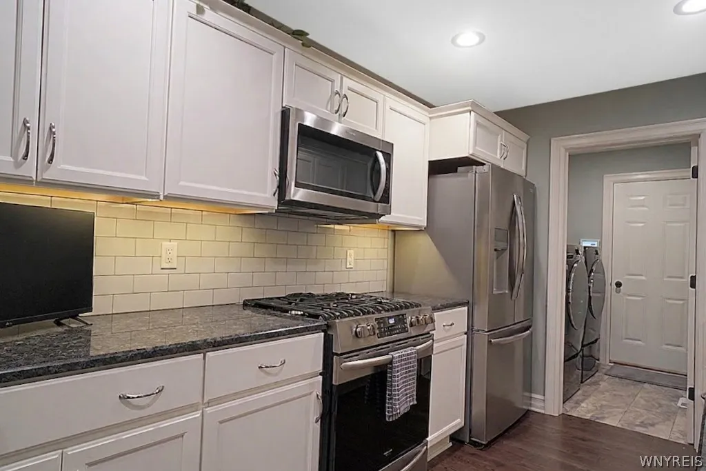 1003 Carriage Lane, West Seneca, New York 14224, West Seneca, New York 14224, 2 Bedrooms Bedrooms, 6 Rooms Rooms,2 BathroomsBathrooms,Residential,For Sale,1003 Carriage Lane, West Seneca, New York 14224,0,B1684986
