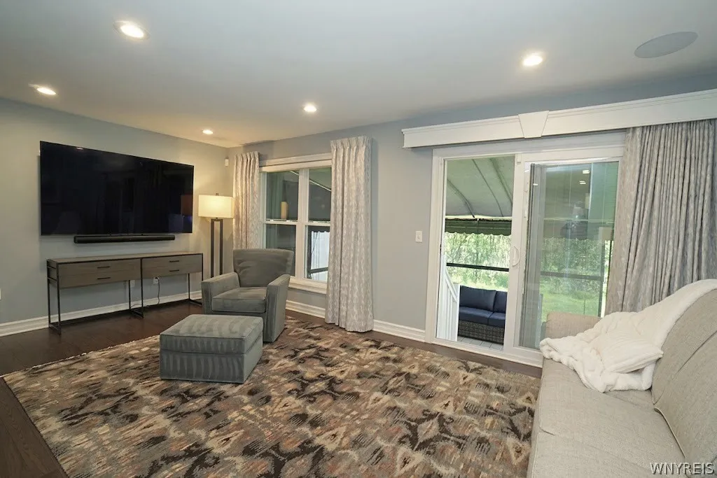 1003 Carriage Lane, West Seneca, New York 14224, West Seneca, New York 14224, 2 Bedrooms Bedrooms, 6 Rooms Rooms,2 BathroomsBathrooms,Residential,For Sale,1003 Carriage Lane, West Seneca, New York 14224,0,B1684986