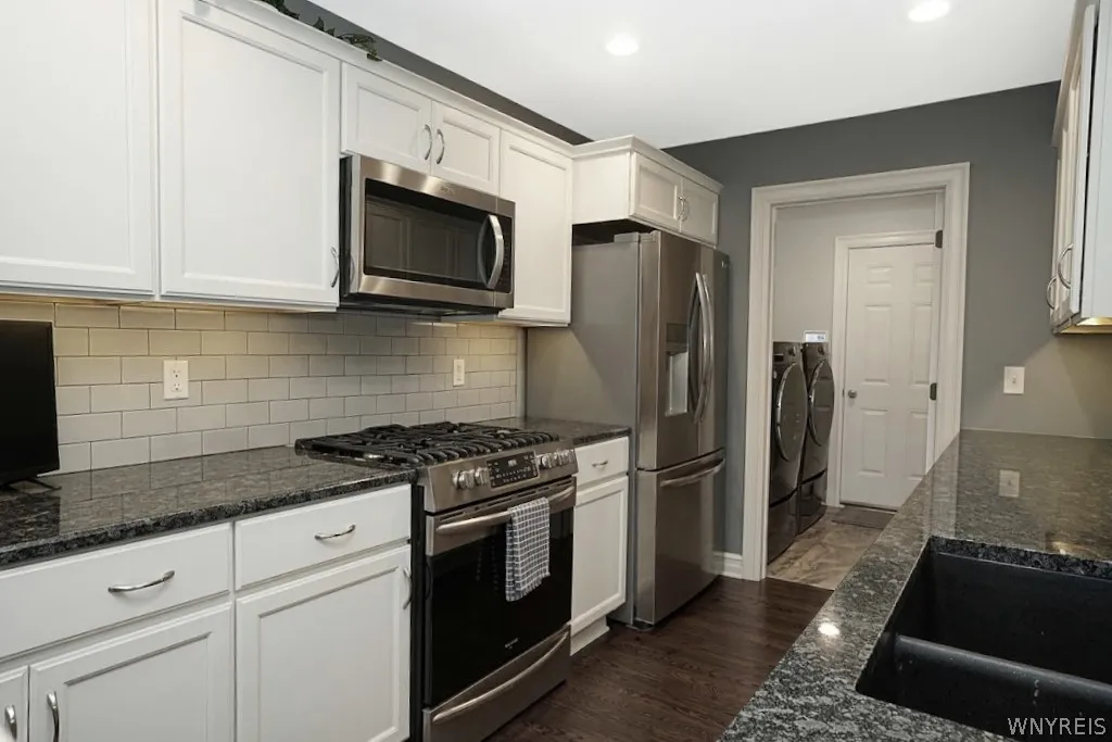 1003 Carriage Lane, West Seneca, New York 14224, West Seneca, New York 14224, 2 Bedrooms Bedrooms, 6 Rooms Rooms,2 BathroomsBathrooms,Residential,For Sale,1003 Carriage Lane, West Seneca, New York 14224,0,B1684986