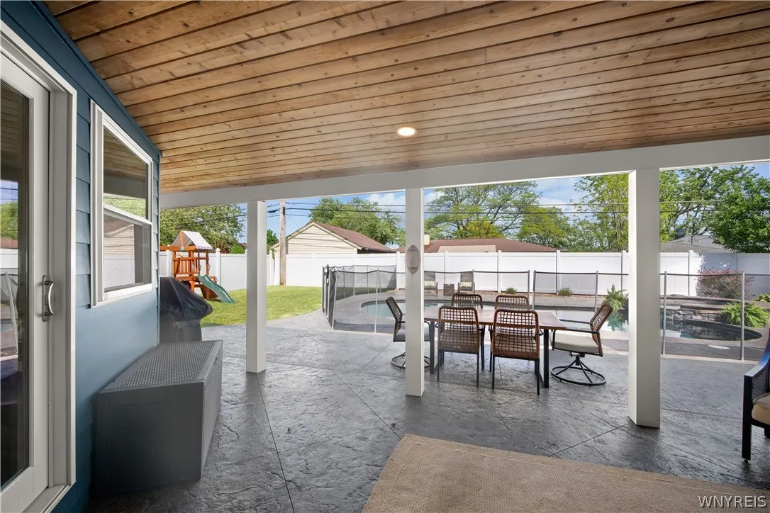 635 Lynbrook Avenue, Tonawanda, New York 14150, Tonawanda, New York 14150, 3 Bedrooms Bedrooms, 9 Rooms Rooms,2 BathroomsBathrooms,Residential,For Sale,635 Lynbrook Avenue, Tonawanda, New York 14150,0,B1684642