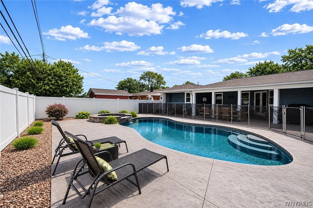 635 Lynbrook Avenue, Tonawanda, New York 14150, Tonawanda, New York 14150, 3 Bedrooms Bedrooms, 9 Rooms Rooms,2 BathroomsBathrooms,Residential,For Sale,635 Lynbrook Avenue, Tonawanda, New York 14150,0,B1684642