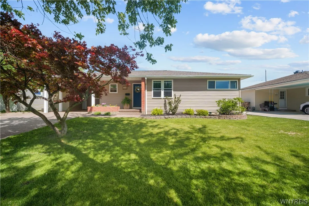 635 Lynbrook Avenue, Tonawanda, New York 14150, Tonawanda, New York 14150, 3 Bedrooms Bedrooms, 9 Rooms Rooms,2 BathroomsBathrooms,Residential,For Sale,635 Lynbrook Avenue, Tonawanda, New York 14150,0,B1684642