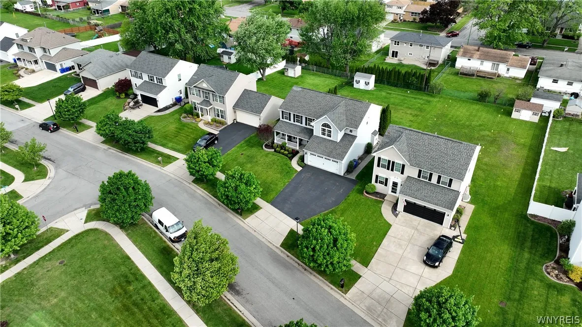 26 Morris Crescent, West Seneca, New York 14224, West Seneca, New York 14224, 3 Bedrooms Bedrooms, 10 Rooms Rooms,2 BathroomsBathrooms,Residential,For Sale,26 Morris Crescent, West Seneca, New York 14224,0,B1682630