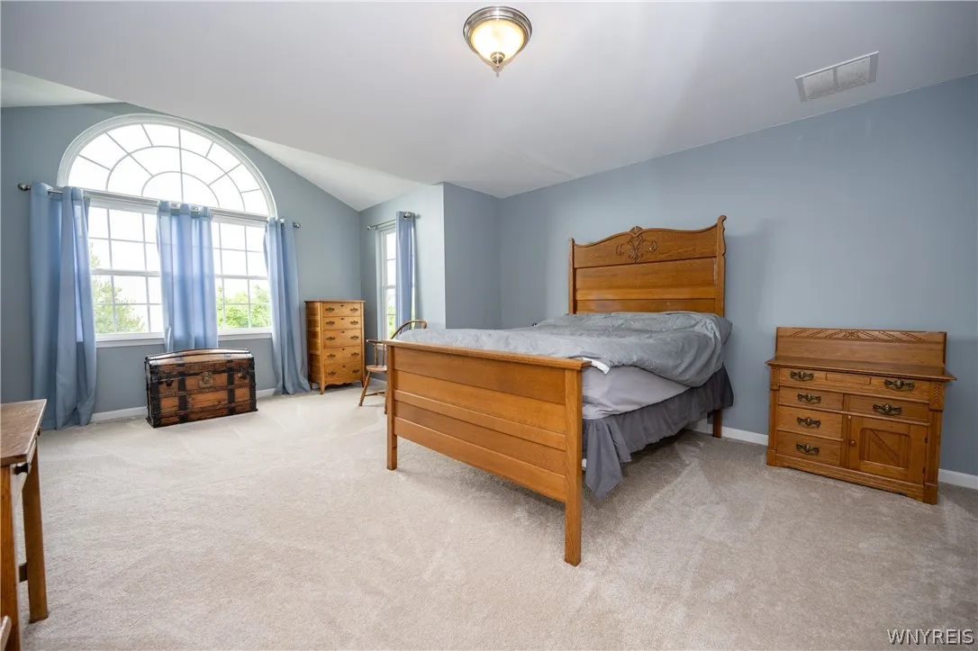 26 Morris Crescent, West Seneca, New York 14224, West Seneca, New York 14224, 3 Bedrooms Bedrooms, 10 Rooms Rooms,2 BathroomsBathrooms,Residential,For Sale,26 Morris Crescent, West Seneca, New York 14224,0,B1682630