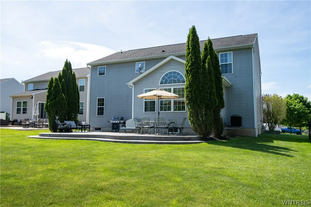 26 Morris Crescent, West Seneca, New York 14224, West Seneca, New York 14224, 3 Bedrooms Bedrooms, 10 Rooms Rooms,2 BathroomsBathrooms,Residential,For Sale,26 Morris Crescent, West Seneca, New York 14224,0,B1682630