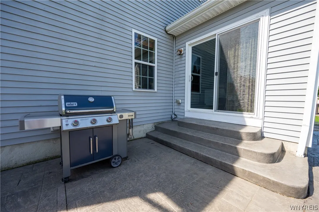 26 Morris Crescent, West Seneca, New York 14224, West Seneca, New York 14224, 3 Bedrooms Bedrooms, 10 Rooms Rooms,2 BathroomsBathrooms,Residential,For Sale,26 Morris Crescent, West Seneca, New York 14224,0,B1682630