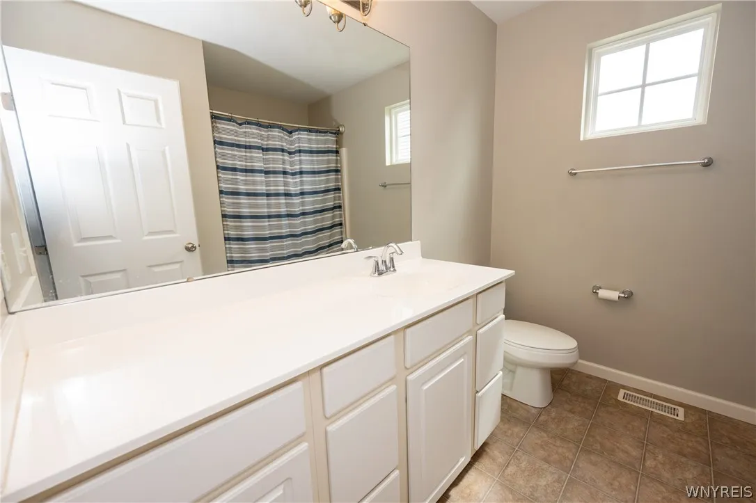 26 Morris Crescent, West Seneca, New York 14224, West Seneca, New York 14224, 3 Bedrooms Bedrooms, 10 Rooms Rooms,2 BathroomsBathrooms,Residential,For Sale,26 Morris Crescent, West Seneca, New York 14224,0,B1682630