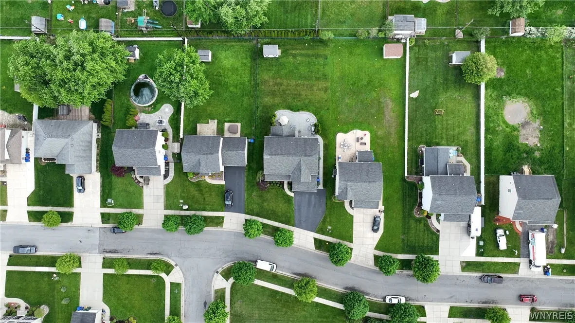 26 Morris Crescent, West Seneca, New York 14224, West Seneca, New York 14224, 3 Bedrooms Bedrooms, 10 Rooms Rooms,2 BathroomsBathrooms,Residential,For Sale,26 Morris Crescent, West Seneca, New York 14224,0,B1682630