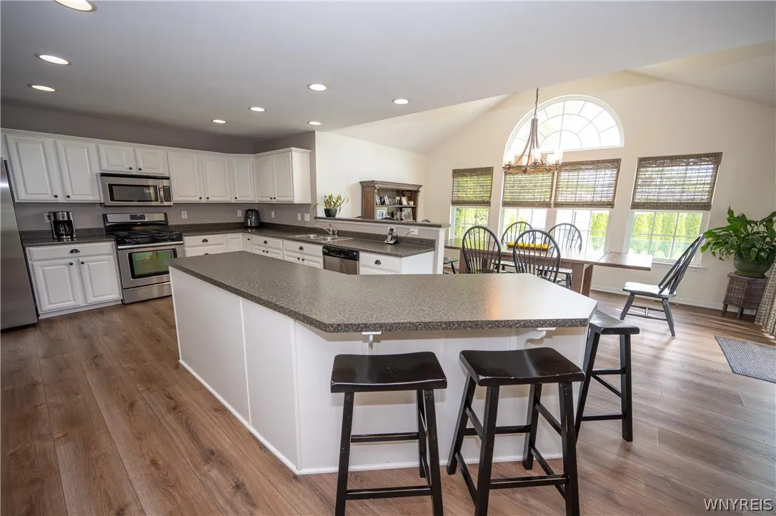 26 Morris Crescent, West Seneca, New York 14224, West Seneca, New York 14224, 3 Bedrooms Bedrooms, 10 Rooms Rooms,2 BathroomsBathrooms,Residential,For Sale,26 Morris Crescent, West Seneca, New York 14224,0,B1682630