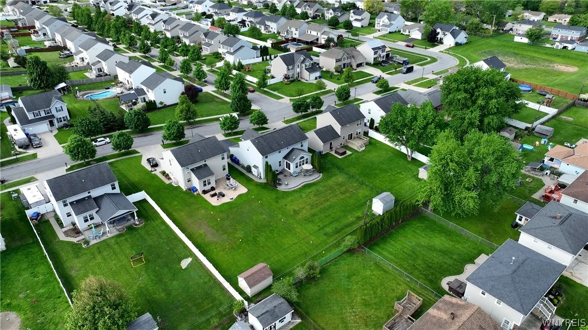 26 Morris Crescent, West Seneca, New York 14224, West Seneca, New York 14224, 3 Bedrooms Bedrooms, 10 Rooms Rooms,2 BathroomsBathrooms,Residential,For Sale,26 Morris Crescent, West Seneca, New York 14224,0,B1682630