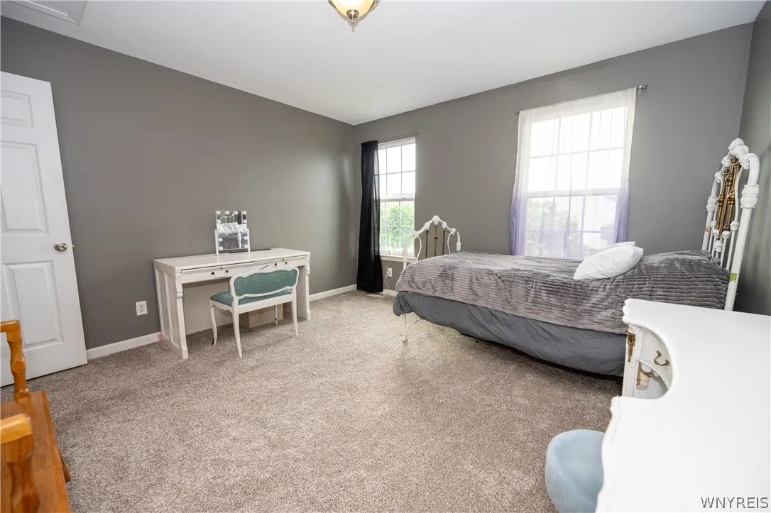 26 Morris Crescent, West Seneca, New York 14224, West Seneca, New York 14224, 3 Bedrooms Bedrooms, 10 Rooms Rooms,2 BathroomsBathrooms,Residential,For Sale,26 Morris Crescent, West Seneca, New York 14224,0,B1682630
