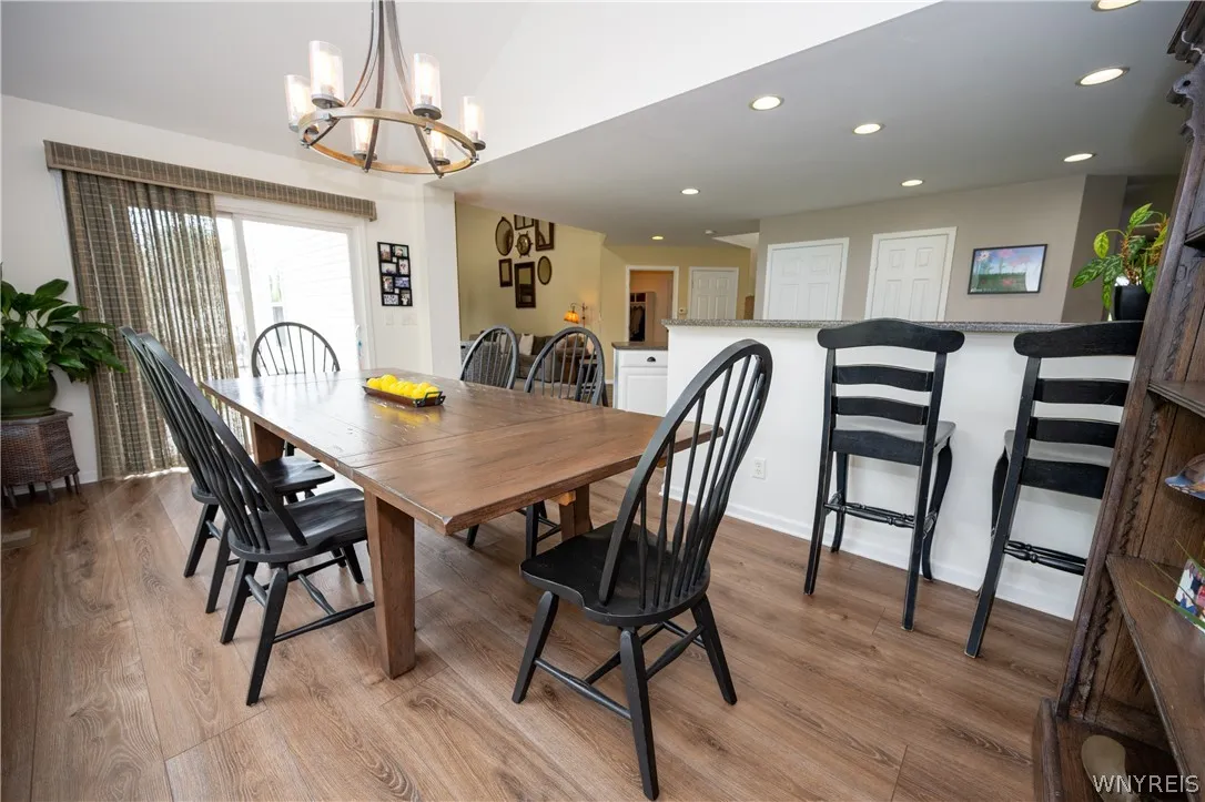 26 Morris Crescent, West Seneca, New York 14224, West Seneca, New York 14224, 3 Bedrooms Bedrooms, 10 Rooms Rooms,2 BathroomsBathrooms,Residential,For Sale,26 Morris Crescent, West Seneca, New York 14224,0,B1682630