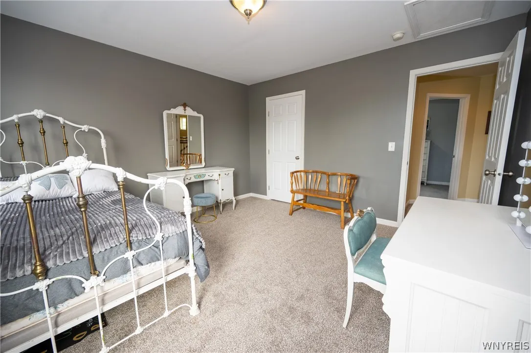 26 Morris Crescent, West Seneca, New York 14224, West Seneca, New York 14224, 3 Bedrooms Bedrooms, 10 Rooms Rooms,2 BathroomsBathrooms,Residential,For Sale,26 Morris Crescent, West Seneca, New York 14224,0,B1682630