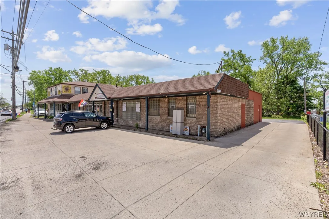 2895 Seneca Street, West Seneca, New York 14224, West Seneca, New York 14224, ,Commercial Sale,For Sale,2895 Seneca Street, West Seneca, New York 14224,0,B1685442