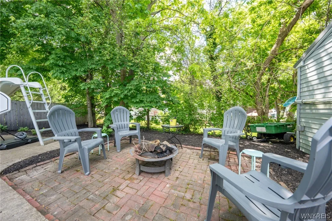 487 Main Street, West Seneca, New York 14224, West Seneca, New York 14224, 5 Bedrooms Bedrooms, 11 Rooms Rooms,2 BathroomsBathrooms,Residential,For Sale,487 Main Street, West Seneca, New York 14224,0,B1685355