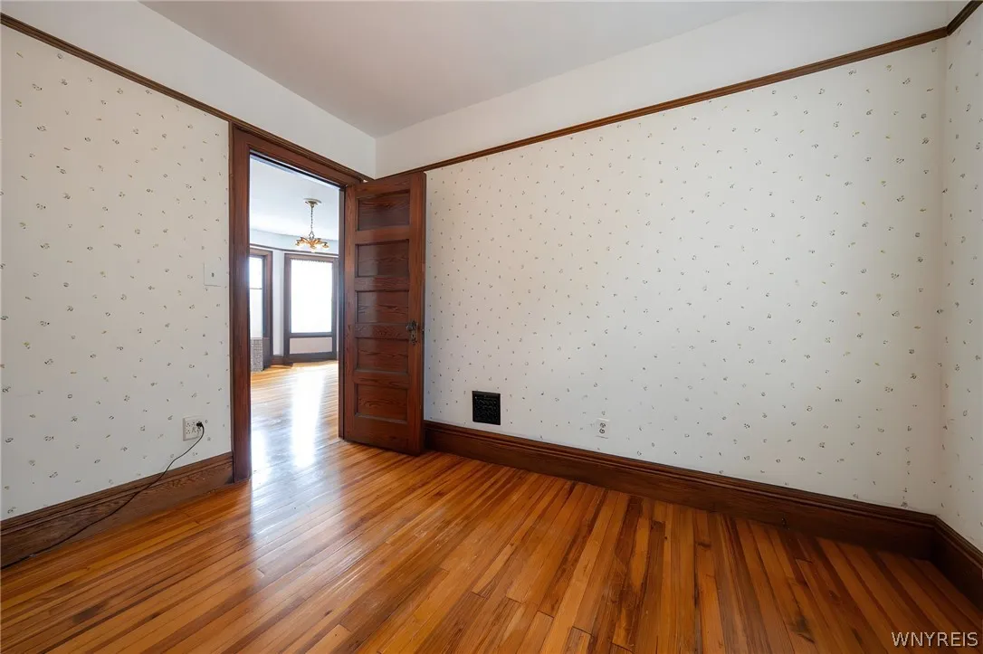 487 Main Street, West Seneca, New York 14224, West Seneca, New York 14224, 5 Bedrooms Bedrooms, 11 Rooms Rooms,2 BathroomsBathrooms,Residential,For Sale,487 Main Street, West Seneca, New York 14224,0,B1685355