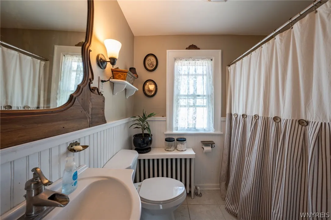 487 Main Street, West Seneca, New York 14224, West Seneca, New York 14224, 5 Bedrooms Bedrooms, 11 Rooms Rooms,2 BathroomsBathrooms,Residential,For Sale,487 Main Street, West Seneca, New York 14224,0,B1685355