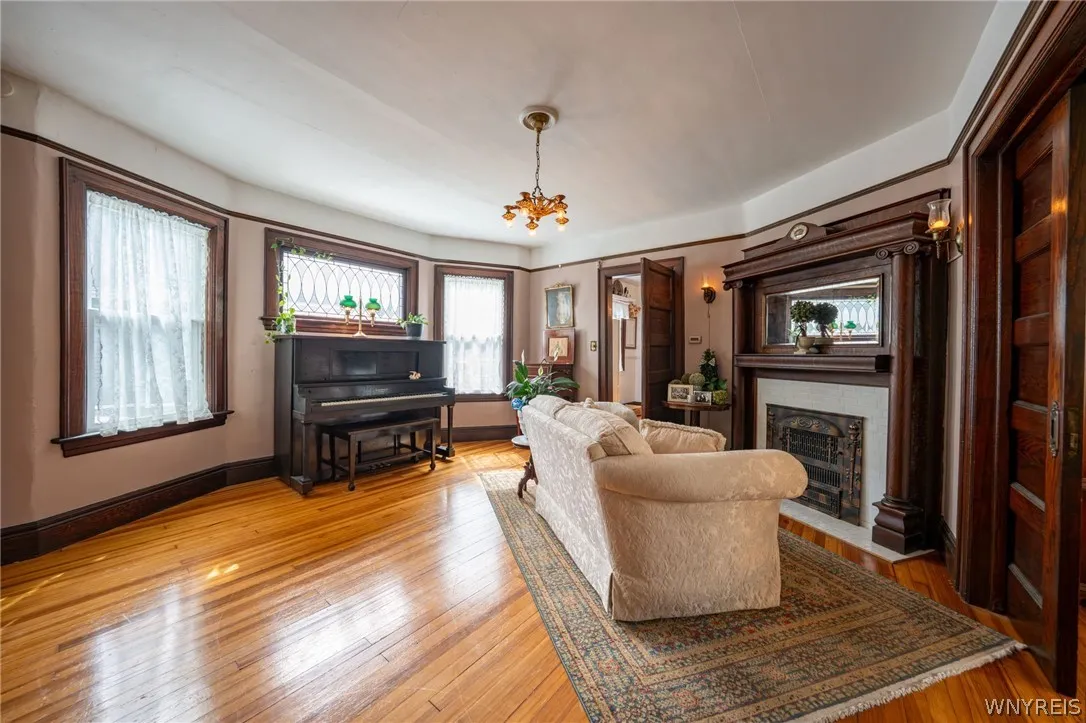 487 Main Street, West Seneca, New York 14224, West Seneca, New York 14224, 5 Bedrooms Bedrooms, 11 Rooms Rooms,2 BathroomsBathrooms,Residential,For Sale,487 Main Street, West Seneca, New York 14224,0,B1685355