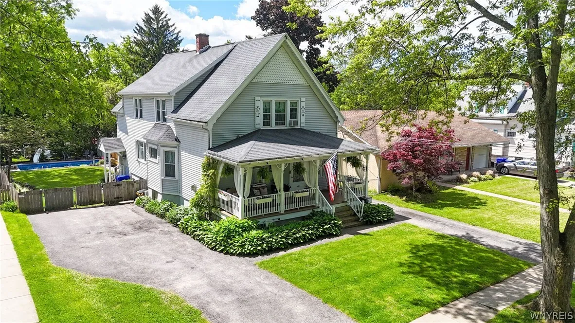 487 Main Street, West Seneca, New York 14224, West Seneca, New York 14224, 5 Bedrooms Bedrooms, 11 Rooms Rooms,2 BathroomsBathrooms,Residential,For Sale,487 Main Street, West Seneca, New York 14224,0,B1685355
