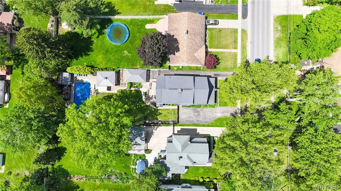 487 Main Street, West Seneca, New York 14224, West Seneca, New York 14224, 5 Bedrooms Bedrooms, 11 Rooms Rooms,2 BathroomsBathrooms,Residential,For Sale,487 Main Street, West Seneca, New York 14224,0,B1685355