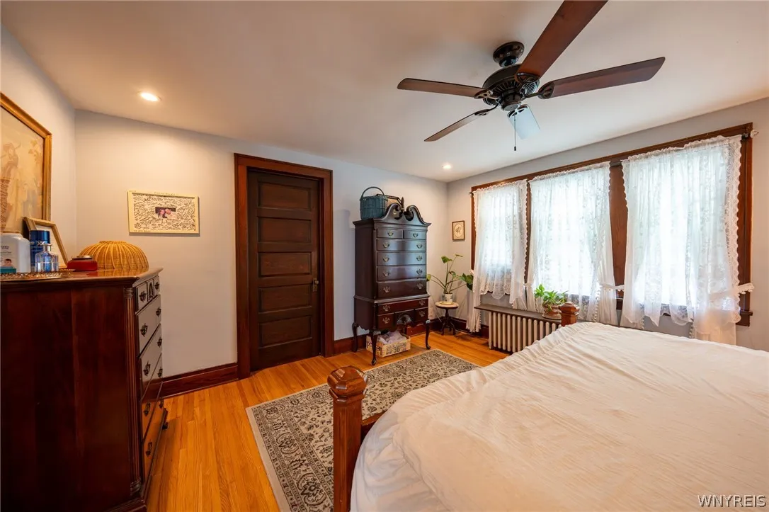 487 Main Street, West Seneca, New York 14224, West Seneca, New York 14224, 5 Bedrooms Bedrooms, 11 Rooms Rooms,2 BathroomsBathrooms,Residential,For Sale,487 Main Street, West Seneca, New York 14224,0,B1685355