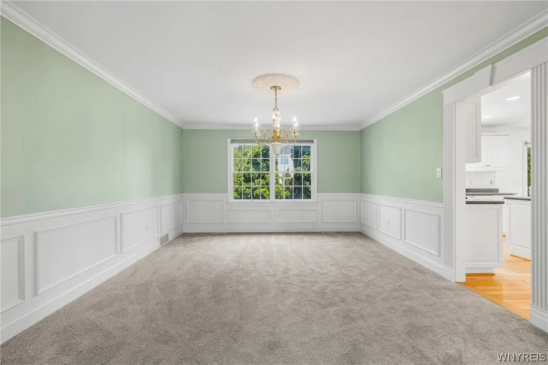 dining/liv room combo