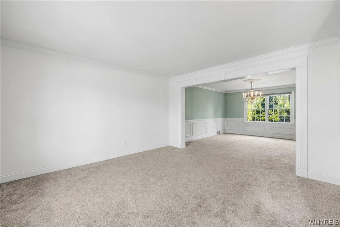 iving / dining room combo
