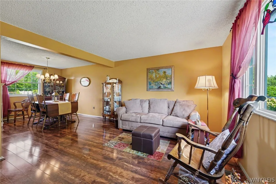 8 Vermont Place, West Seneca, New York 14224, West Seneca, New York 14224, 3 Bedrooms Bedrooms, 6 Rooms Rooms,1 BathroomBathrooms,Residential,For Sale,8 Vermont Place, West Seneca, New York 14224,0,B1683016