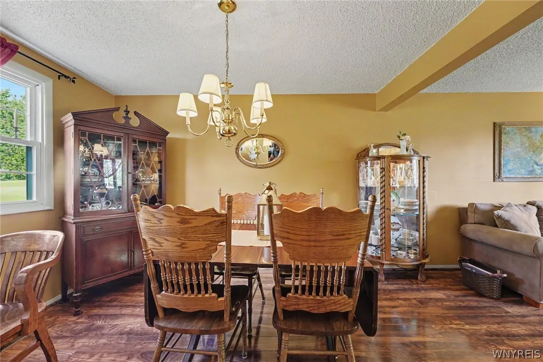 8 Vermont Place, West Seneca, New York 14224, West Seneca, New York 14224, 3 Bedrooms Bedrooms, 6 Rooms Rooms,1 BathroomBathrooms,Residential,For Sale,8 Vermont Place, West Seneca, New York 14224,0,B1683016