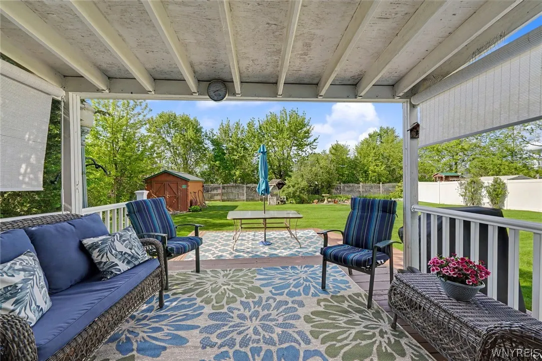 8 Vermont Place, West Seneca, New York 14224, West Seneca, New York 14224, 3 Bedrooms Bedrooms, 6 Rooms Rooms,1 BathroomBathrooms,Residential,For Sale,8 Vermont Place, West Seneca, New York 14224,0,B1683016