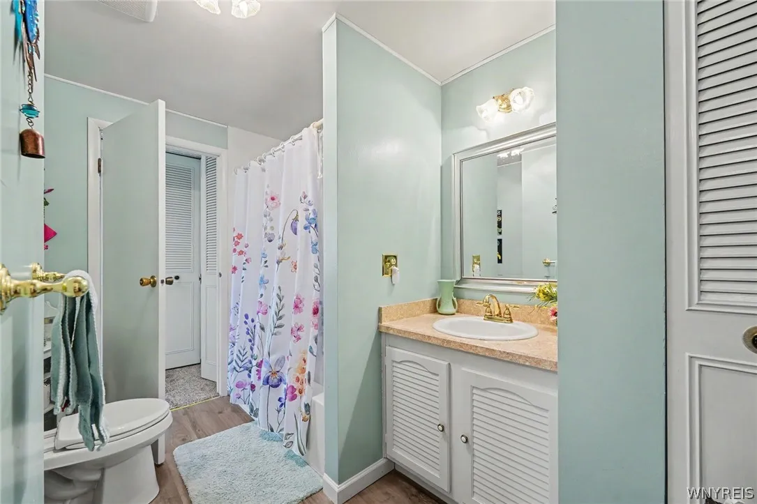 8 Vermont Place, West Seneca, New York 14224, West Seneca, New York 14224, 3 Bedrooms Bedrooms, 6 Rooms Rooms,1 BathroomBathrooms,Residential,For Sale,8 Vermont Place, West Seneca, New York 14224,0,B1683016